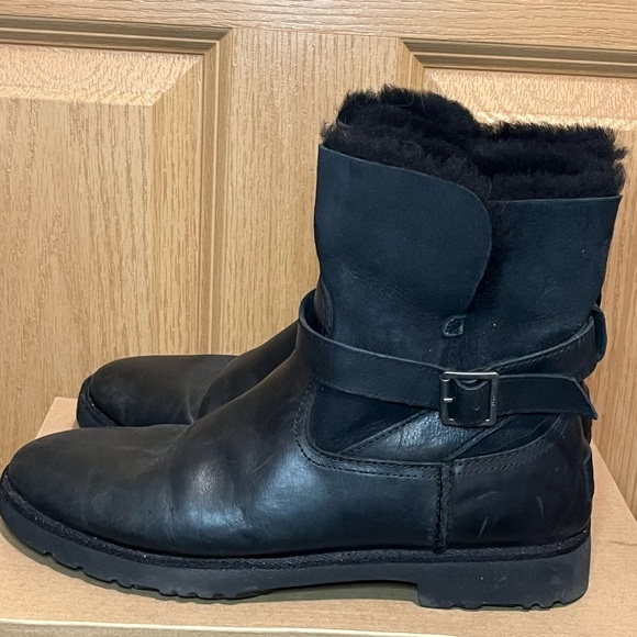Ugg Women's Romely Buckle Boots - Picture 11 of 15